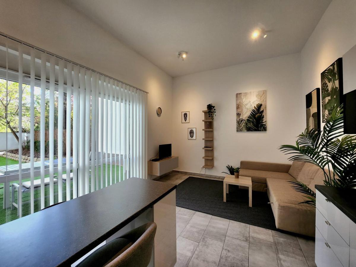 S18 "Garden In The City" Apartment بودابست المظهر الخارجي الصورة