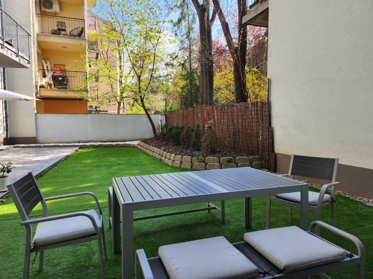 S18 "Garden In The City" Apartment بودابست المظهر الخارجي الصورة